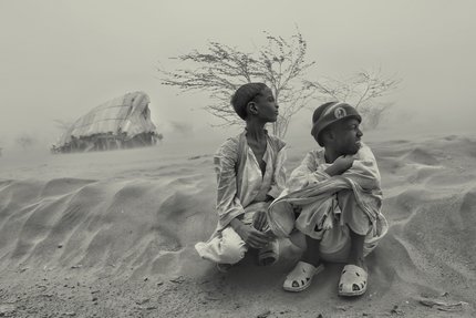 Hazim Elhag_In Waiting for Sand