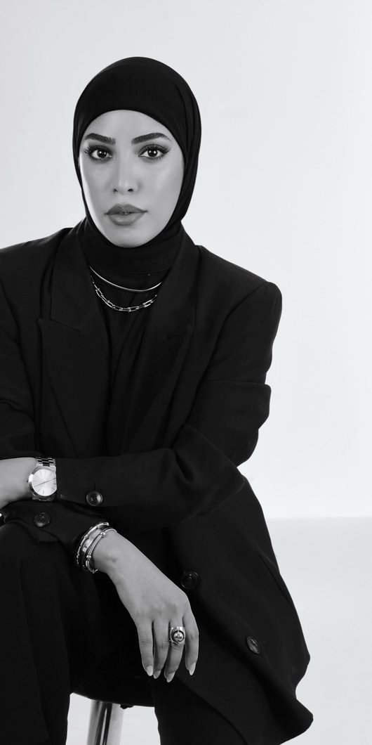 Woman looking into the camera