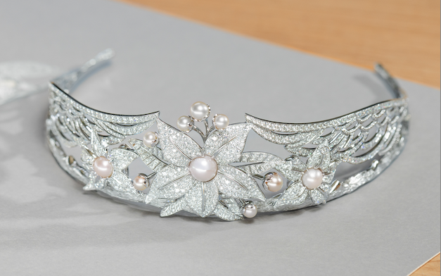 diamond tiara with pearls