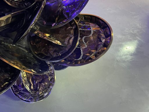 Multicoloured metal in the shape of a desert rose