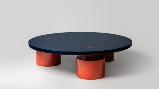 totem coffee table - lacquered wood (1)